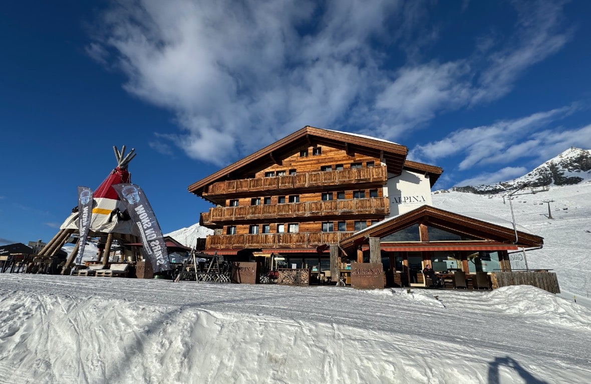 Hotel Alpina, Fiescheralp, Aletsch Arena © Ultimate-Ski.com