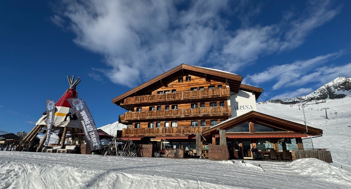 Hotel Alpina Fiescheralp, Aletsch Arena © Ultimate-Ski.com