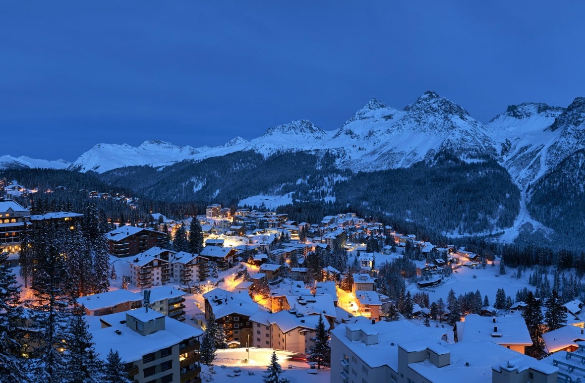 Arosa_Ski_Resort_Village_by-night-2 © Arosa_Tourism