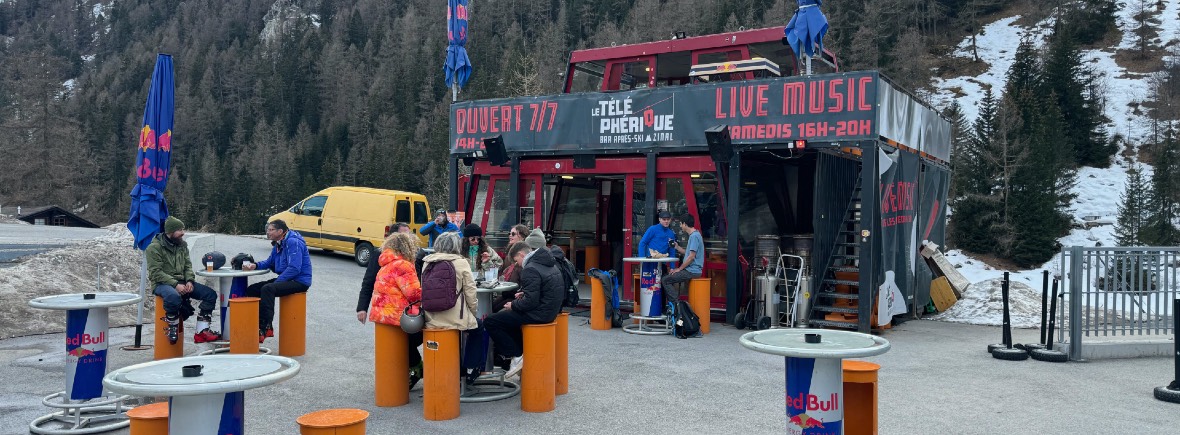 Le Telepherique Bar Zinal © Ultimate-Ski.com