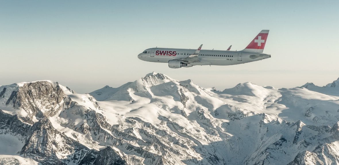 Fly_SWISS_and_your_skis_fly_free_Airbus A320_A321