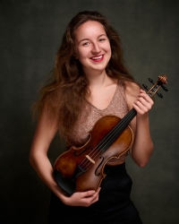 Tereza Horáková, violin